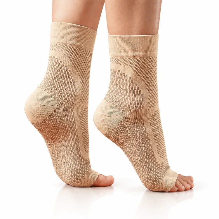 Calze a compressione per alleviare il dolore al tallone e la fascite plantare